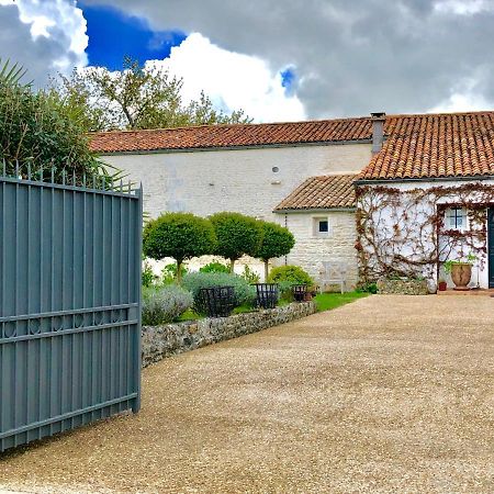 Du Cote De L'Ombriere Bed & Breakfast Geay  Exterior foto